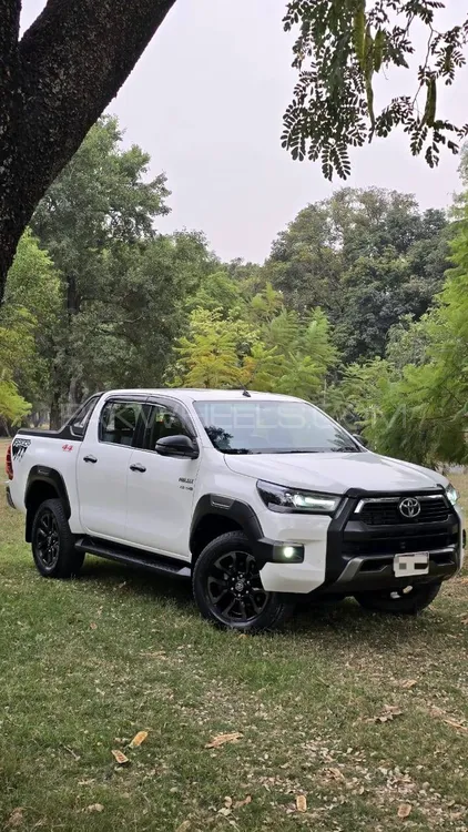 Toyota Hilux 2023 for Sale in Islamabad Image-1