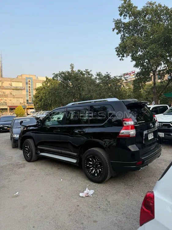 Toyota Prado 2010 for Sale in Islamabad Image-1