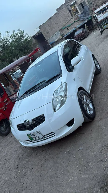 Toyota Vitz 2005 for Sale in Islamabad Image-1