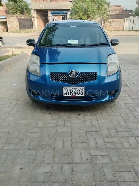 Toyota Vitz 2007 for Sale in Lahore Image-1