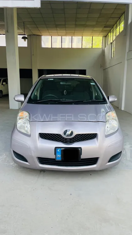 Toyota Vitz 2010 for Sale in Islamabad Image-1