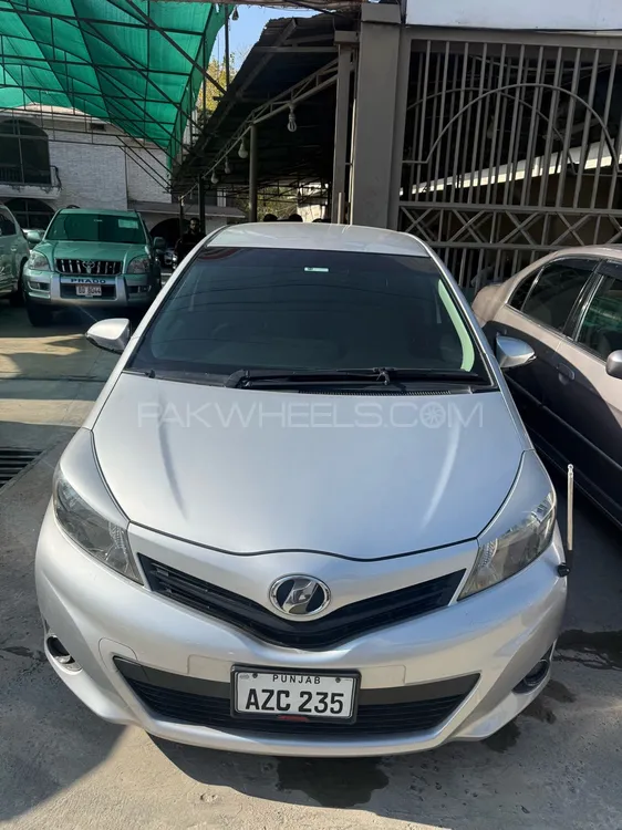 Toyota Vitz 2013 for Sale in Abbottabad Image-1