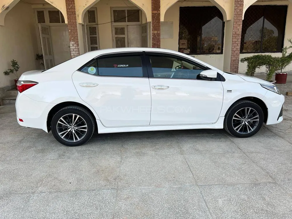 Toyota Corolla 2020 for Sale in Islamabad Image-1
