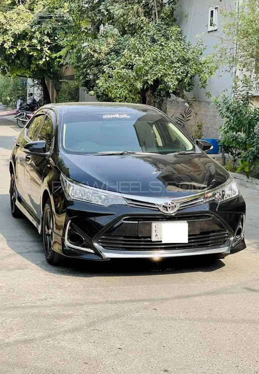 Toyota Corolla 2020 for Sale in Faisalabad Image-1