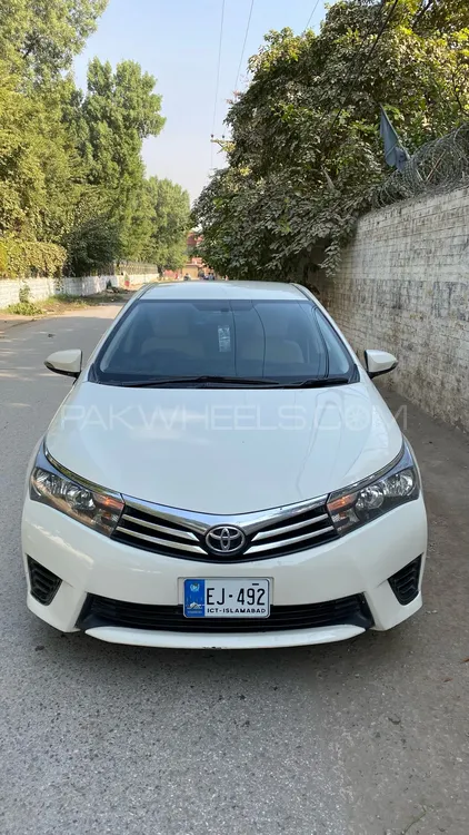 Toyota Corolla 2015 for Sale in Peshawar Image-1