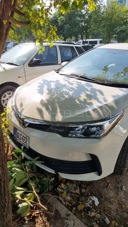 Toyota Corolla 2018 for Sale in Islamabad Image-1