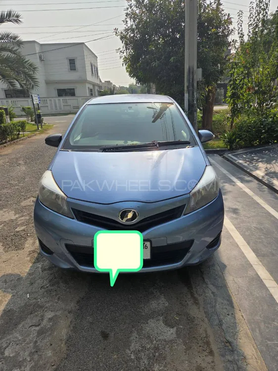 Toyota Vitz 2016 for Sale in Lahore Image-1