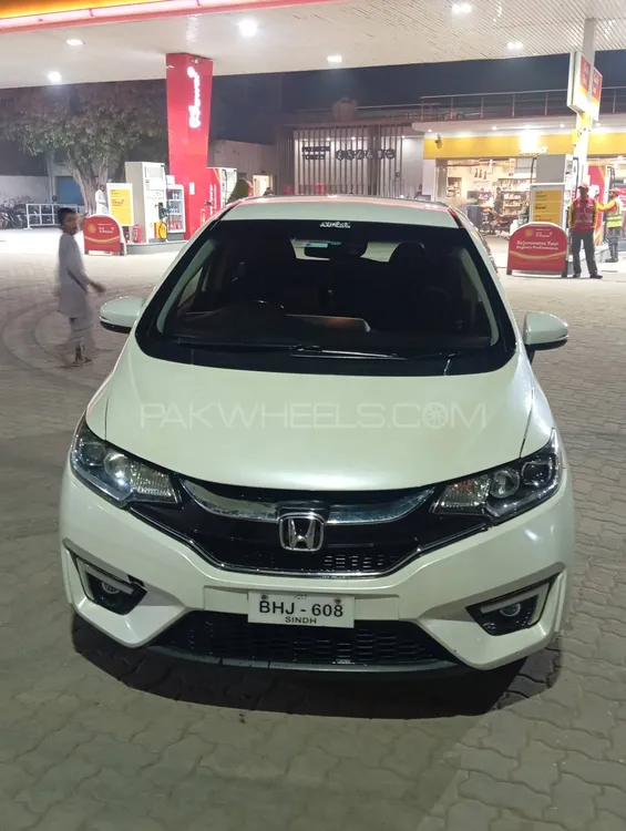 Honda Fit 2017 for Sale in Multan Image-1