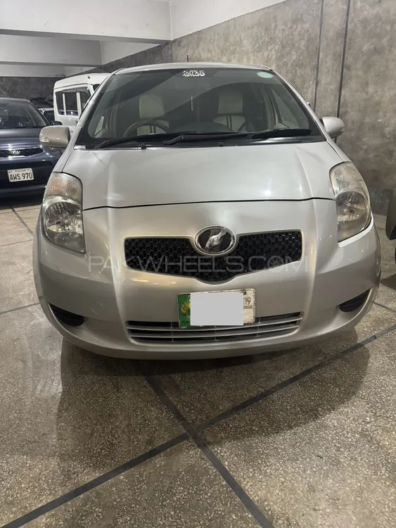 Toyota Vitz 2006 for Sale in Lahore Image-1