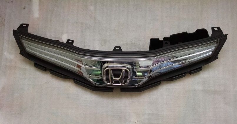 Honda Fit Front Grill (GP1) Image-1