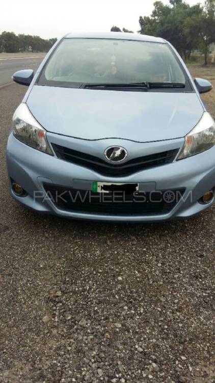 Toyota Vitz 2011 for Sale in Sahiwal Image-1