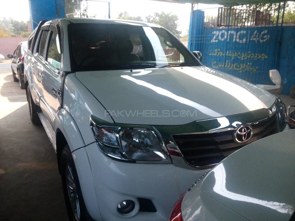 Toyota Hilux 2015 for Sale in Bahawalpur Image-1