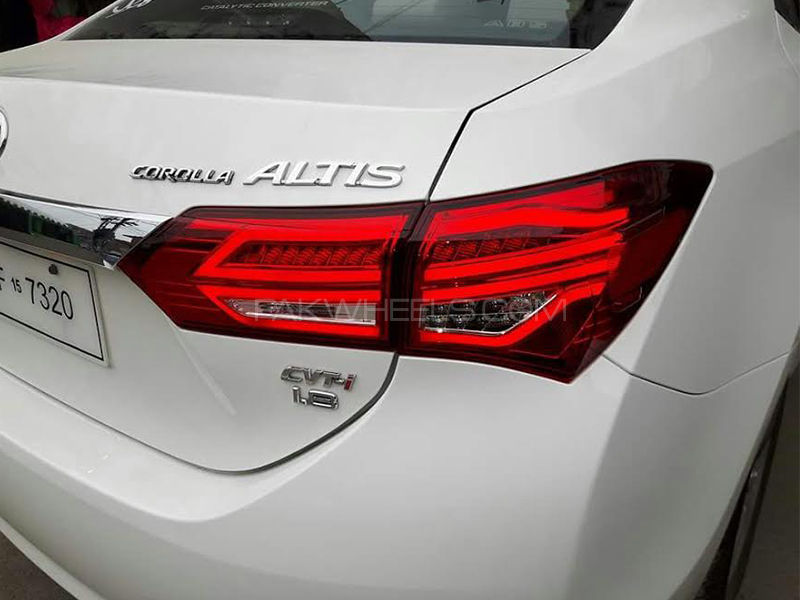 Toyota Corolla Tail Lights 2014-2016 GLK Design Toyota Corolla Tail Lights 2014-2016 GLK Design Image-2