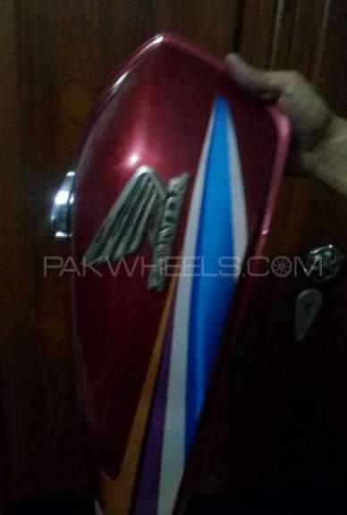 Honda 125 tanki tapy original colour red Honda 125 tanki tapy original colour red Image-4