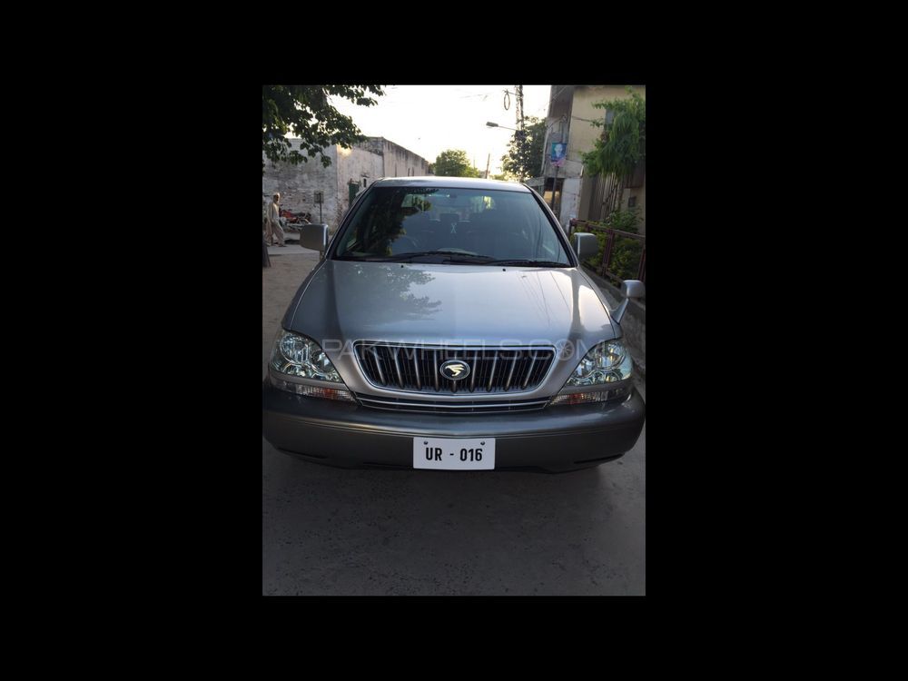 Toyota Harrier 2001 for Sale in Islamabad Image-1