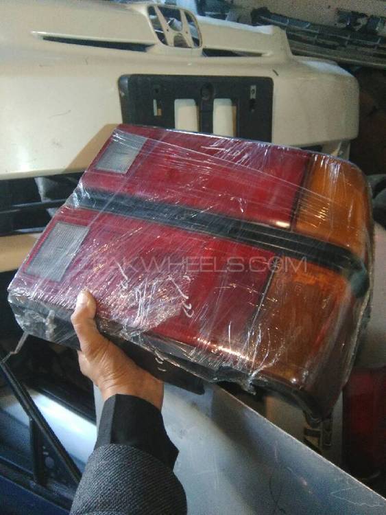 Honda Civic 1988 Tail Lights For Sell Image-1
