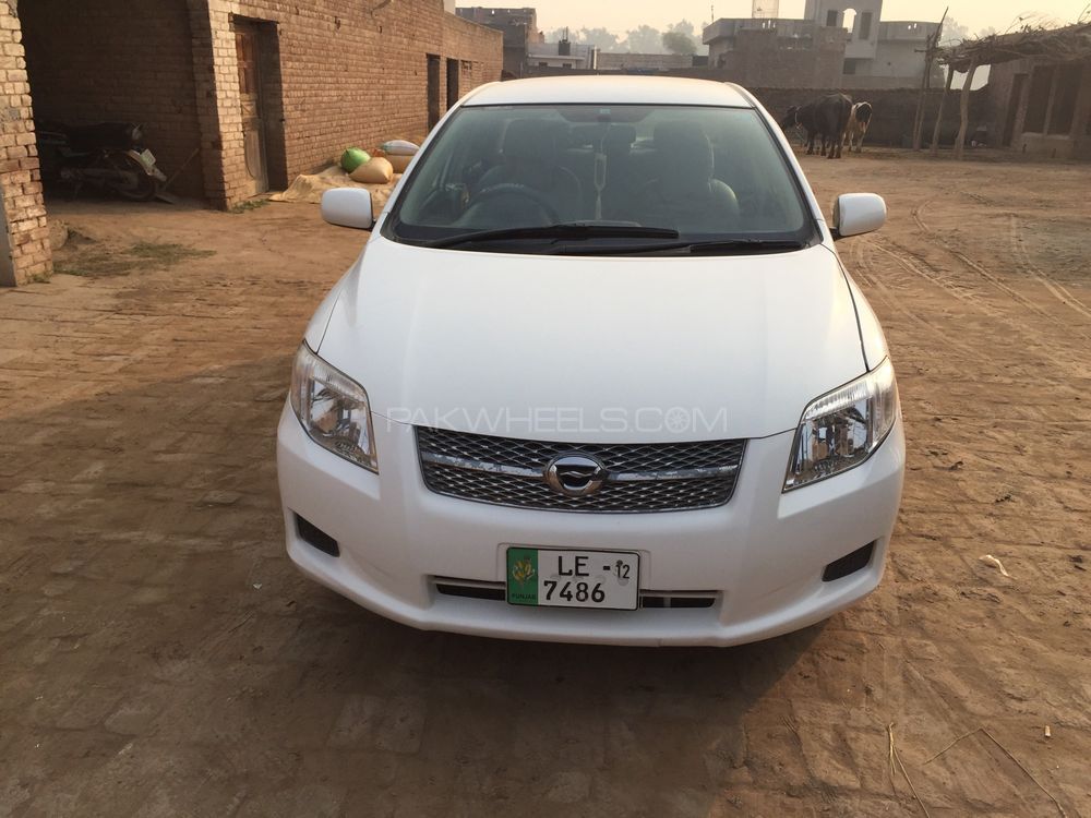 Toyota Corolla Axio 2007 for Sale in Sialkot Image-1