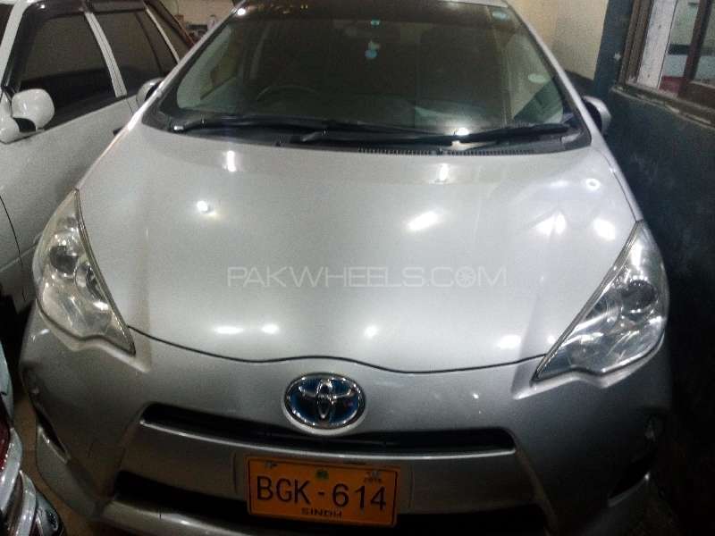 Toyota Aqua 2012 for Sale in Hyderabad Image-1