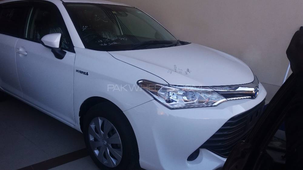Toyota Corolla Fielder 2015 for Sale in Multan Image-1