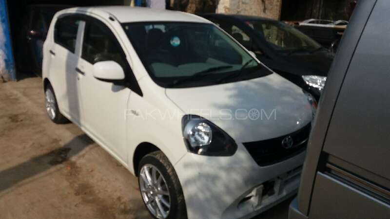 Toyota Pixis Epoch 2013 for Sale in Bahawalpur Image-1