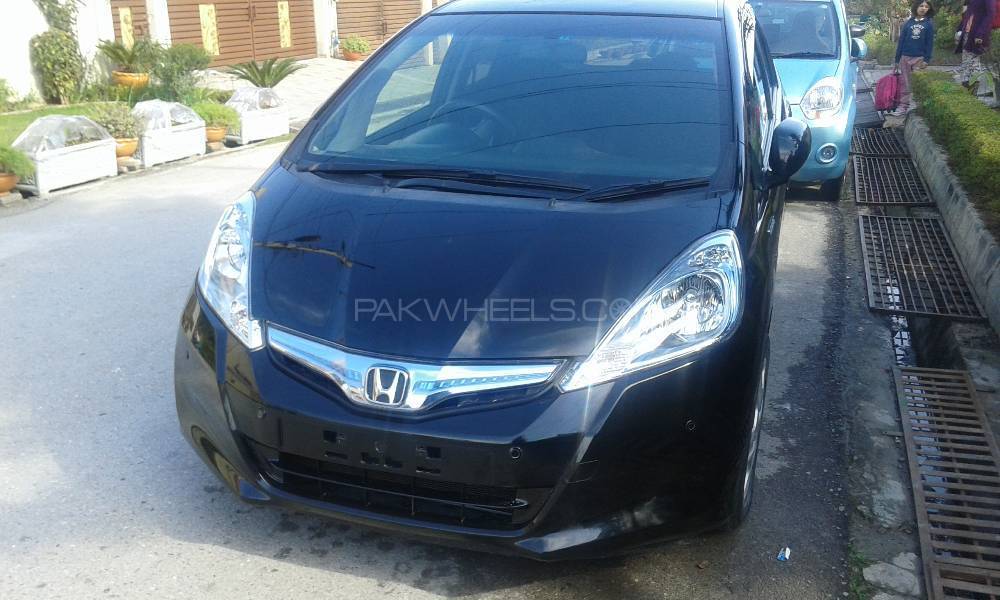 Honda Fit 2013 for Sale in Rawalpindi Image-1