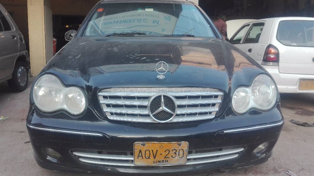 Mercedes Benz C Class Estate 2003 for Sale in Karachi Image-1