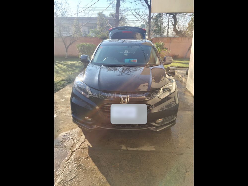 Honda Vezel 2014 for Sale in Mardan Image-1