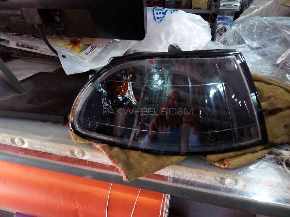 Honda Civic 1995 JDM Smoke Headlights For Sell Honda Civic 1995 JDM Smoke Headlights For Sell Image-9