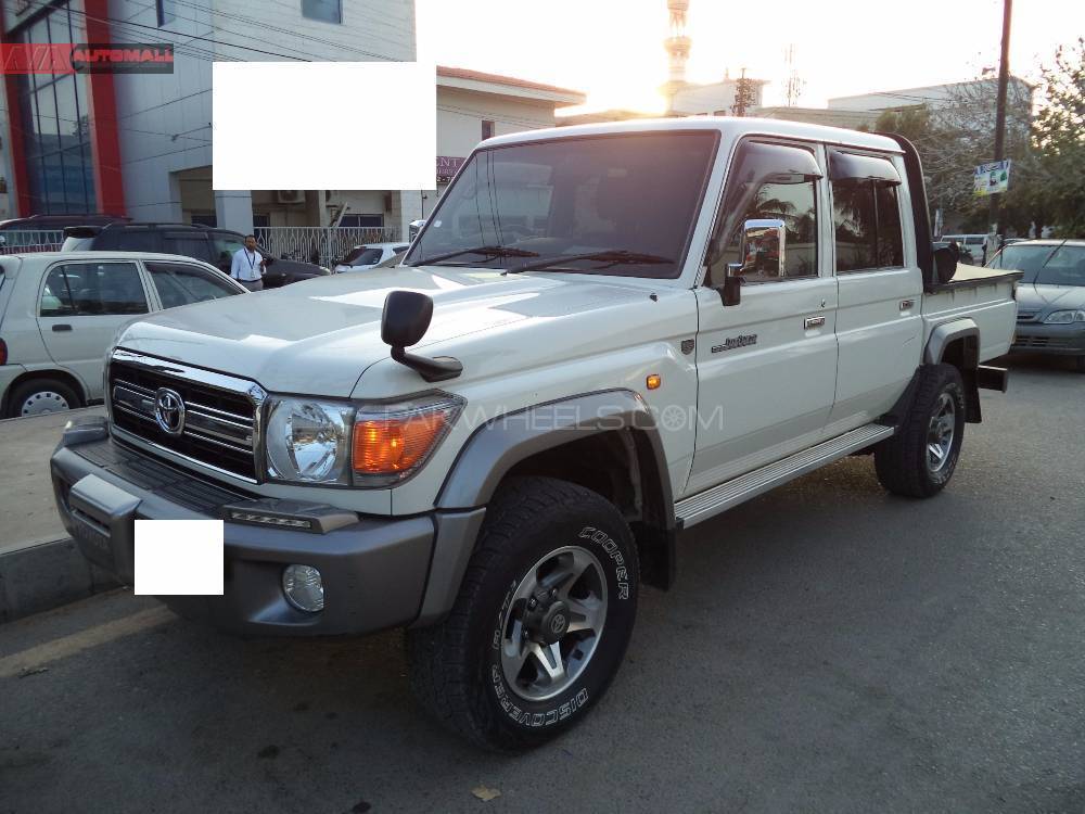 TOYOTA FUNKY 4000CC MODEL 2014.KARACHI REGISTRATION 2017

The car is parked at AUTOMALL near LAL QILA opposite AWAMI MARKAZ at shahrah-e-Faisal road karachi. 

Call/SMS in office hours only, if we don't respond just drop us a message. 

OUR OTHER STOCK IS FULLY UPDATED ON FACEBOOK AS WELL.Just write automallpk in your search option.

Thank you 
AUTOMALL.