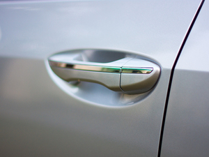 Slide_corolla-door-handle-chrome-strips-17012057