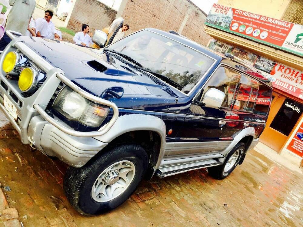 Mitsubishi Pajero 1992 for Sale in Gujranwala Image-1