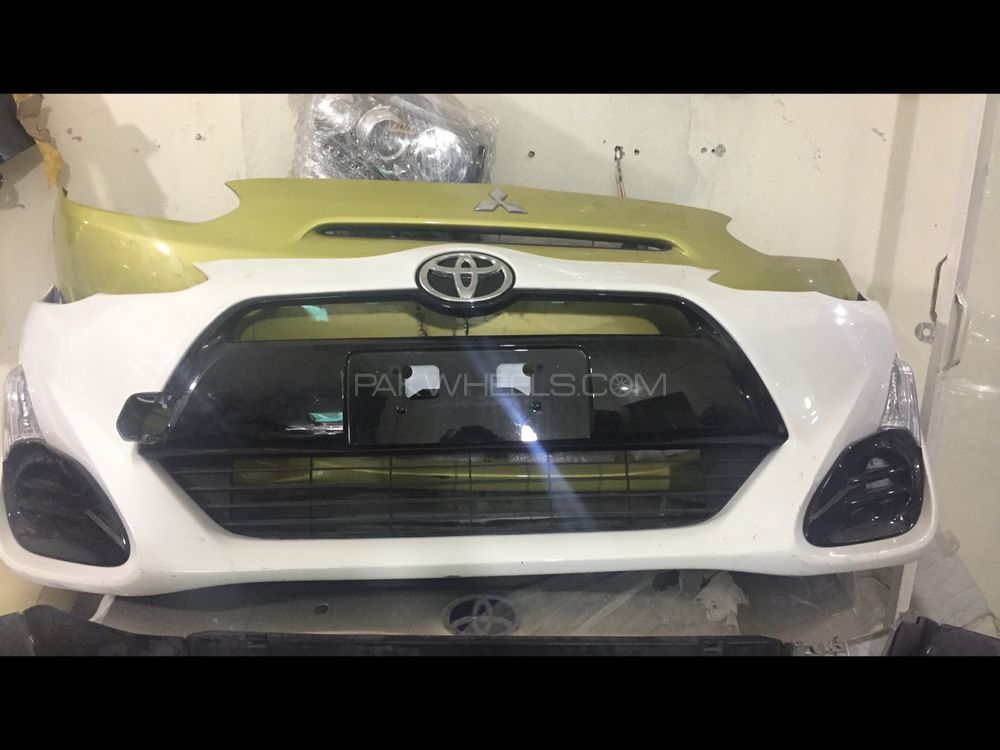 Toyota aqua 2015 front bumper complete Image-1