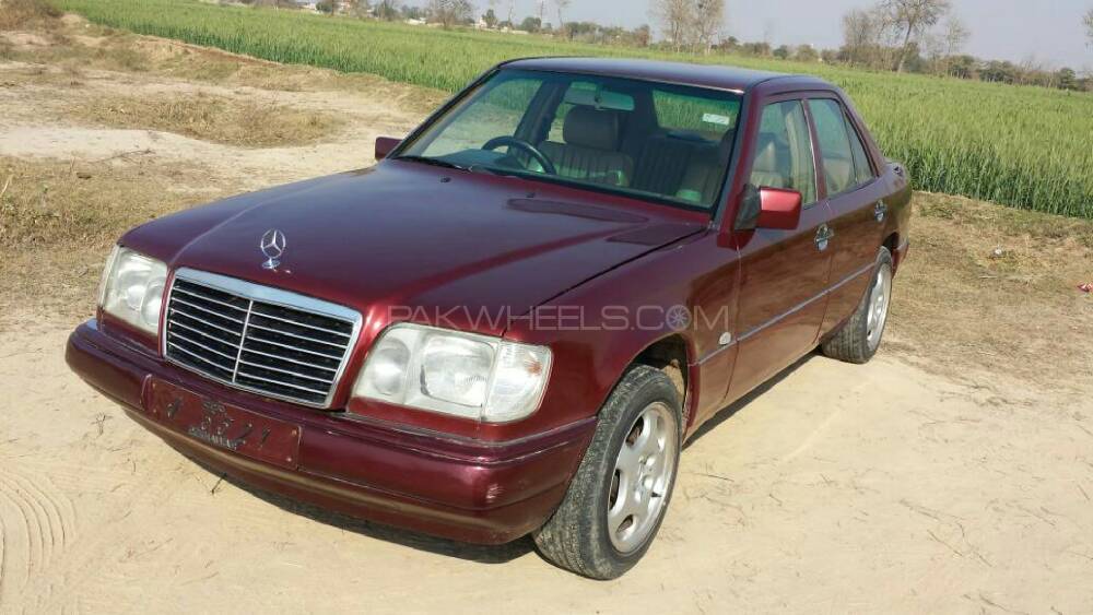 Mercedes Benz E Class 1993 for Sale in Faisalabad Image-1