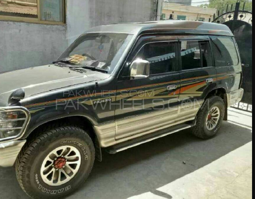 Mitsubishi Pajero 1992 for Sale in Sialkot Image-1