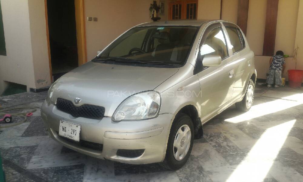 Toyota Vitz 2003 for Sale in Wah cantt Image-1