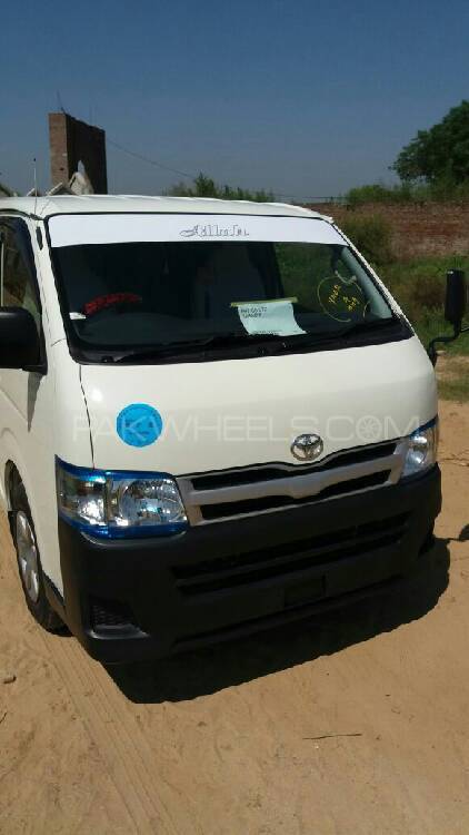 Toyota Hiace 2012 for Sale in Kharian Image-1