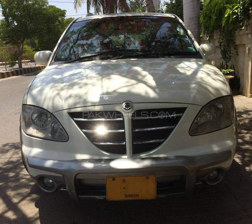 SsangYong Stavic 2005 for Sale in Karachi Image-1
