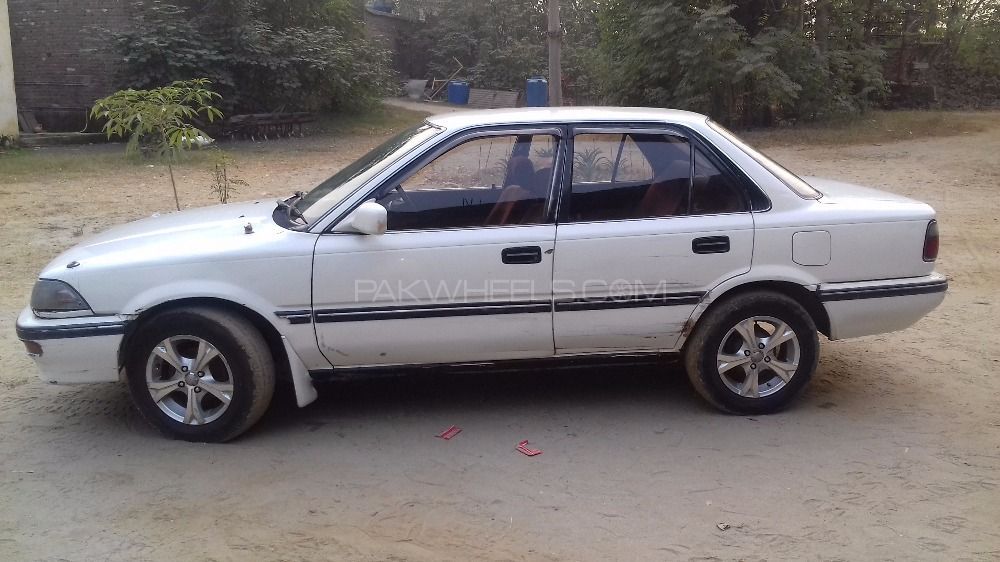Toyota Corolla 1989 for Sale in Swabi Image-1