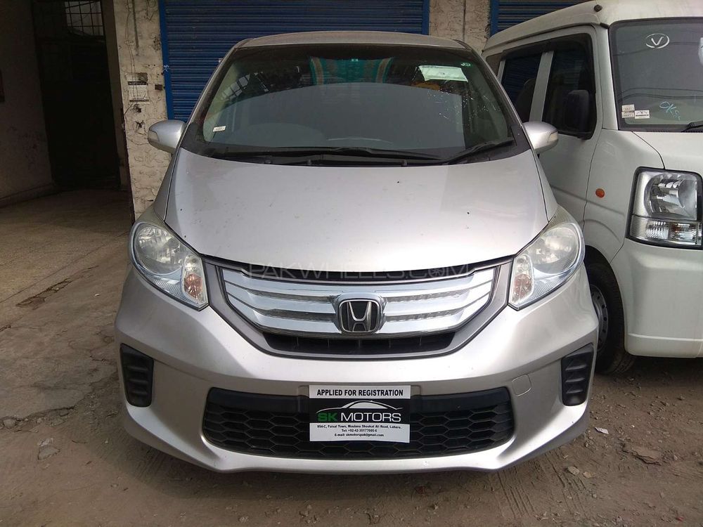 Honda freed 2012 гибрид