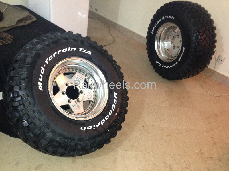 BF Goodrich Mud terrain tyres and Japenese Hollow Alloys Image-1