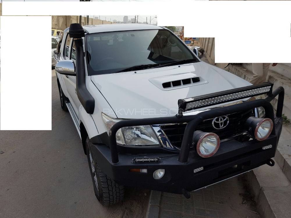 Toyota Hilux 2011 for Sale in Karachi Image-1