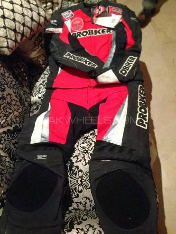 Probiker professional Guarded suits. Image-1