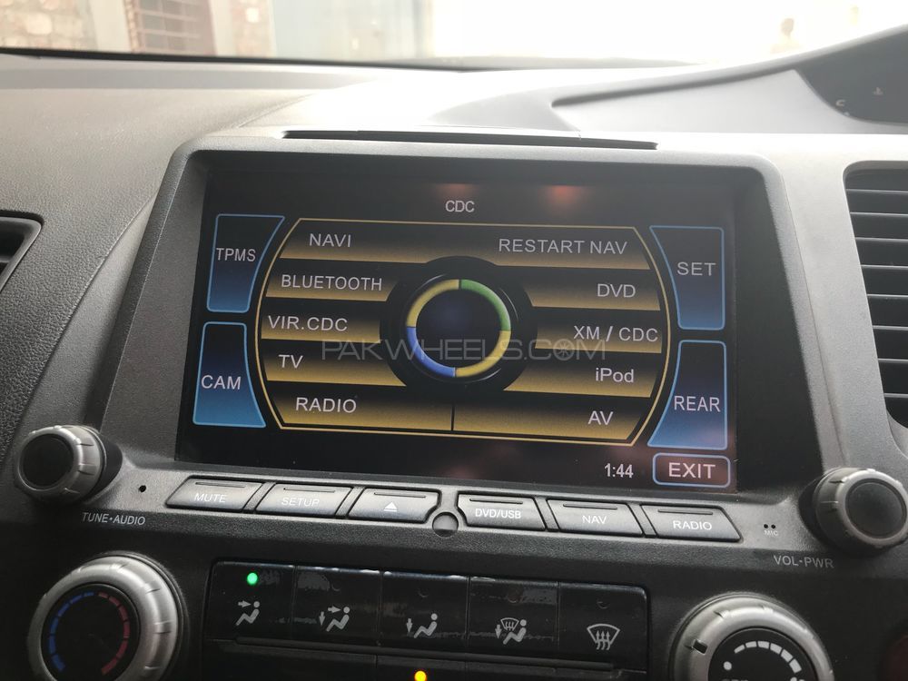 Honda civic genuine navigation panel Image-1