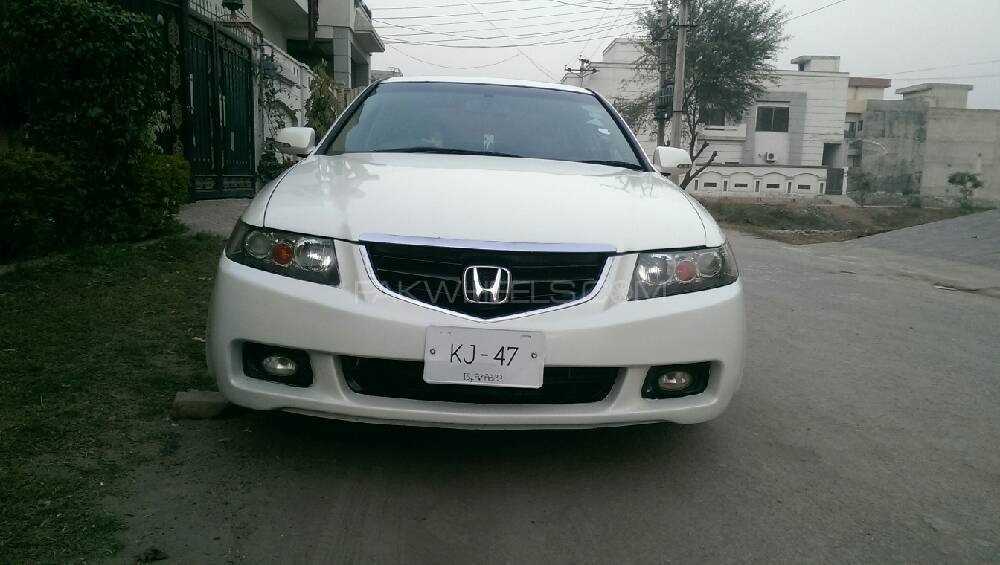 Honda Accord 2004 for Sale in Sargodha Image-1