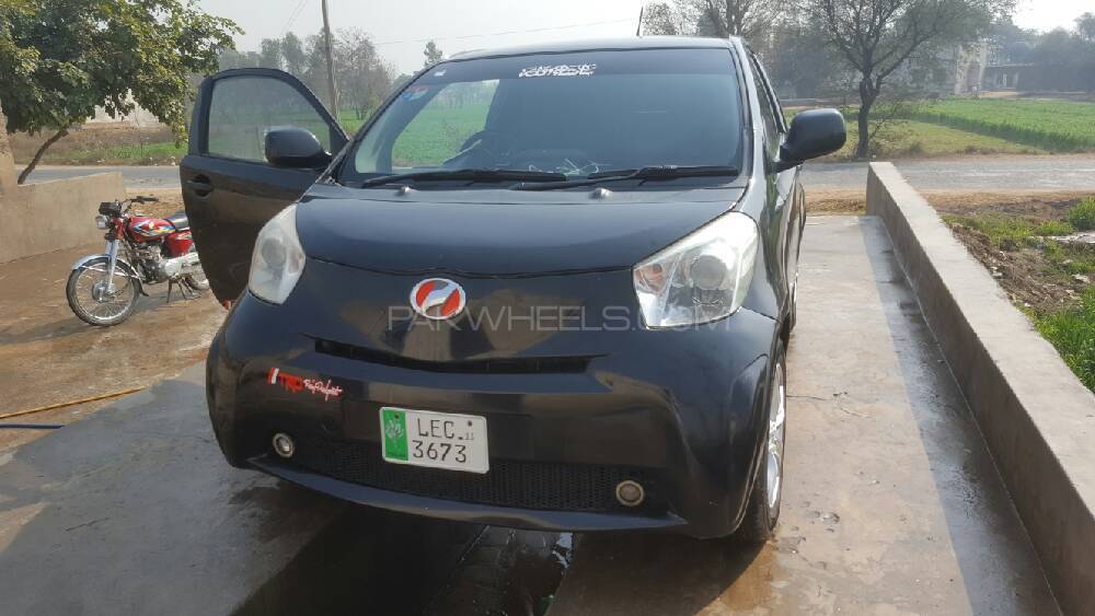 Toyota iQ 2013 for Sale in Islamabad Image-1