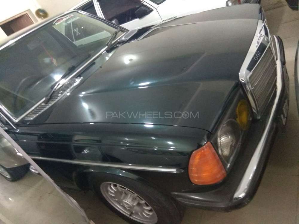 Mercedes Benz D Series 1983 for Sale in Peshawar Image-1