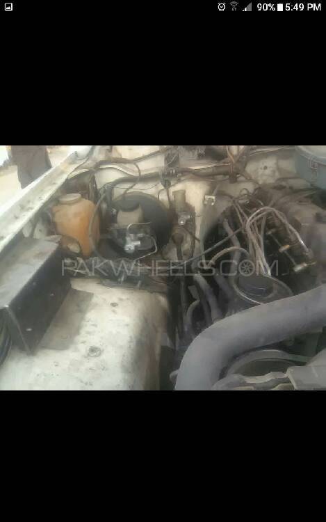 Nissan petrol jeep SD 33 Complete engine with Gear Box Image-1