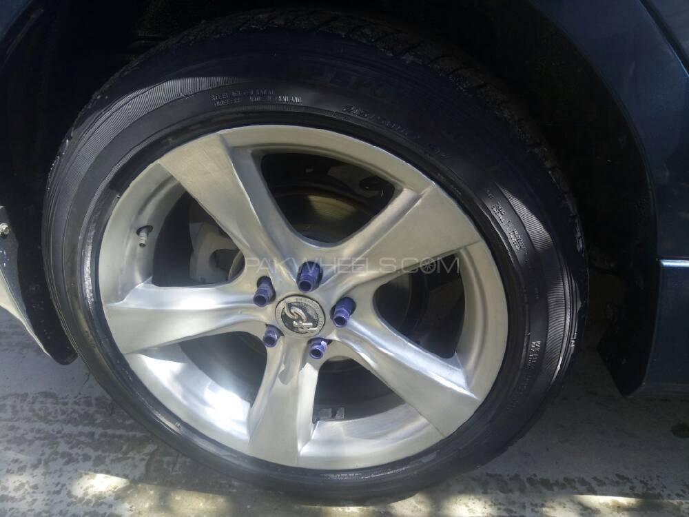 17 inch SH alloy wheels with 2015/50/17 tyres in reasonable Image-1