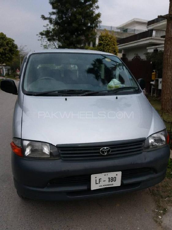 Toyota Hiace 2005 for Sale in Islamabad Image-1