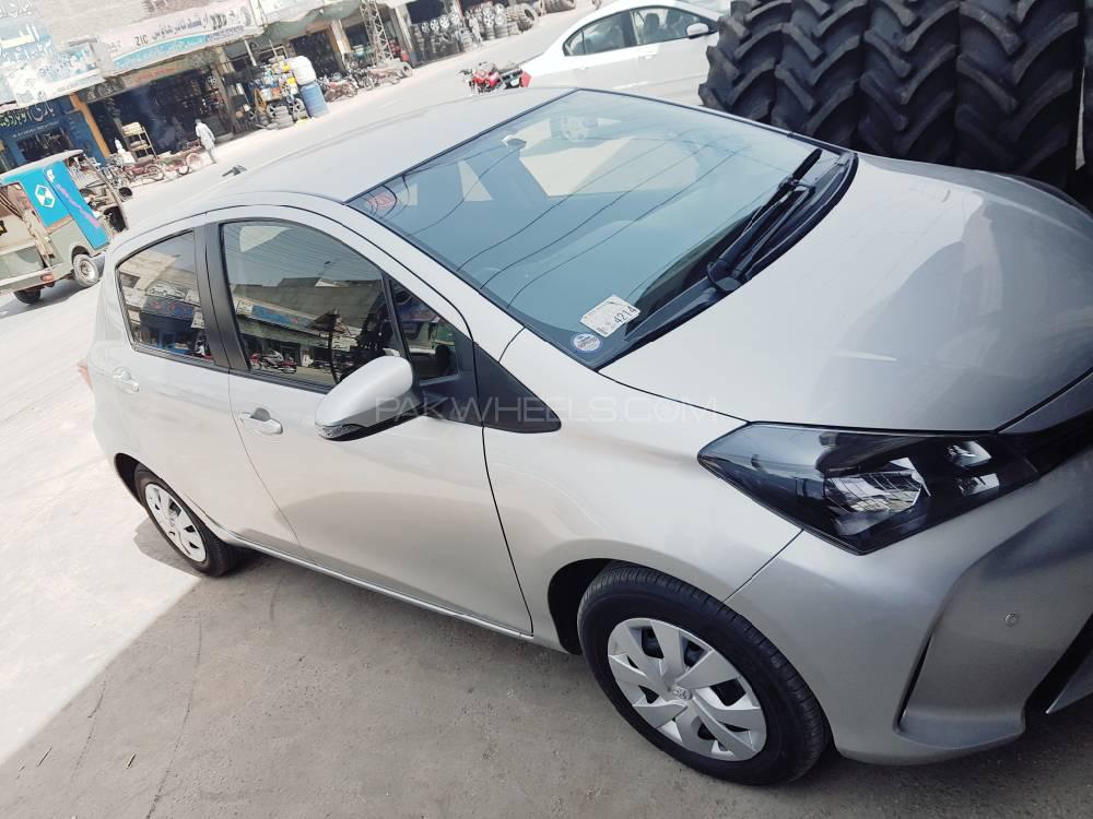 Toyota Vitz 2018 for Sale in Sadiqabad Image-1